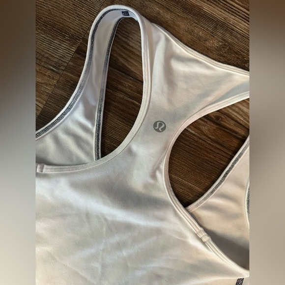 Large Lululemon Abstract Racerback Top - Picture 3 of 3